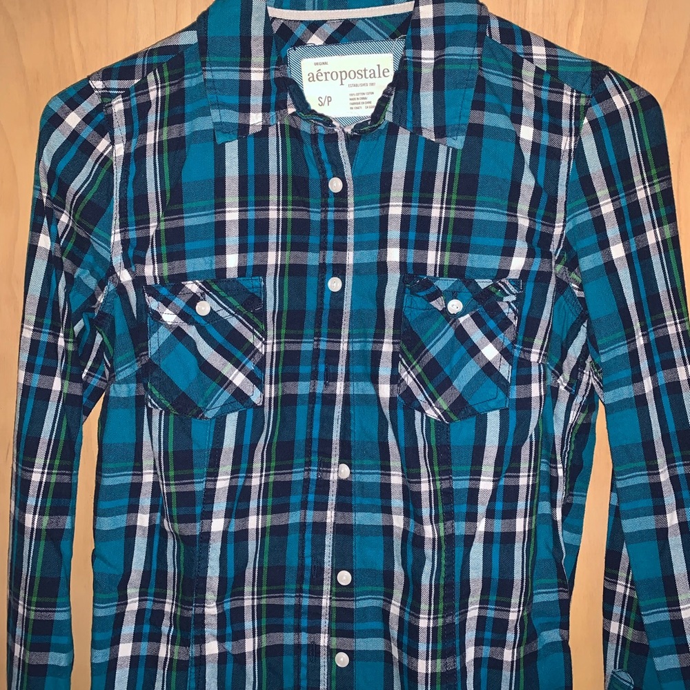 Used. Aeropostale. Multicolor Squares. Long Sleeve Shirt. Size Small.